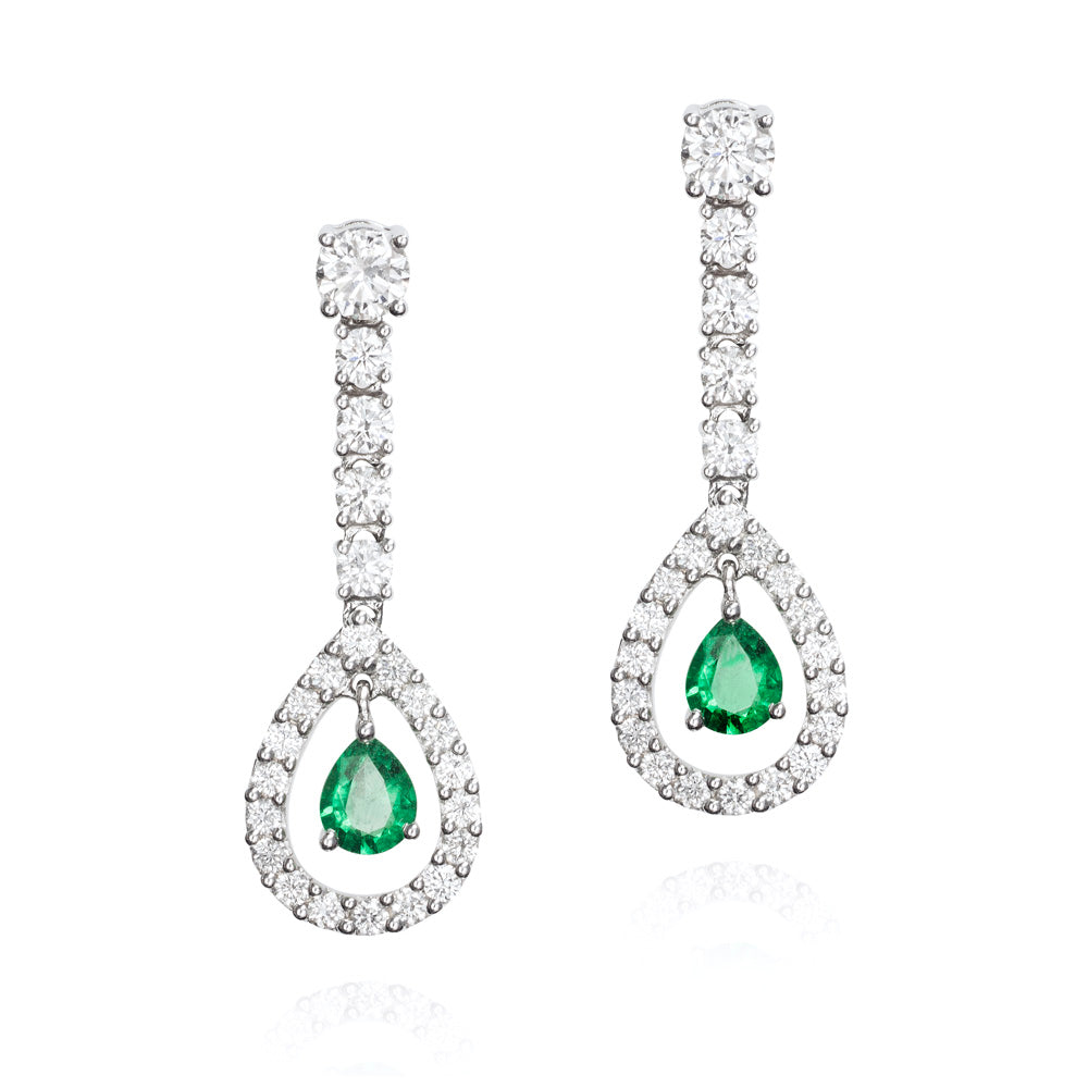 Pendientes largos de oro 18K esmeralda y diamantes 1,24 cts.