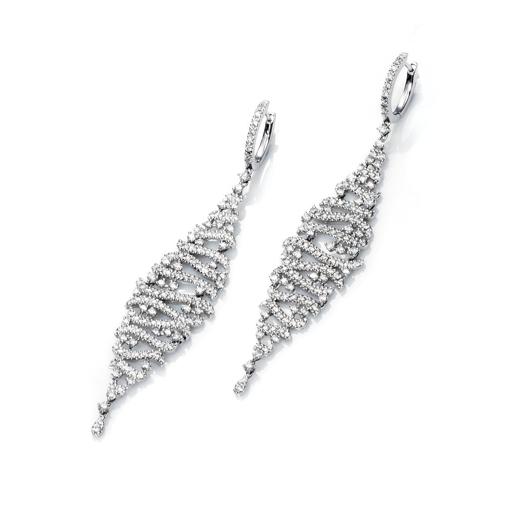 Pendientes largos Galanias de oro 18K con diamantes