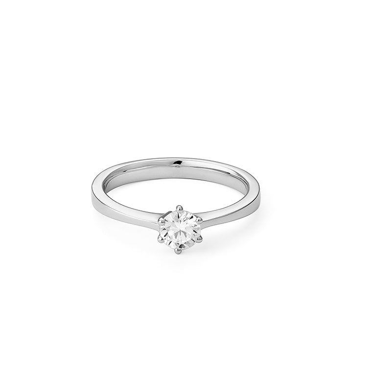 Solitario de oro blanco 18K con diamante