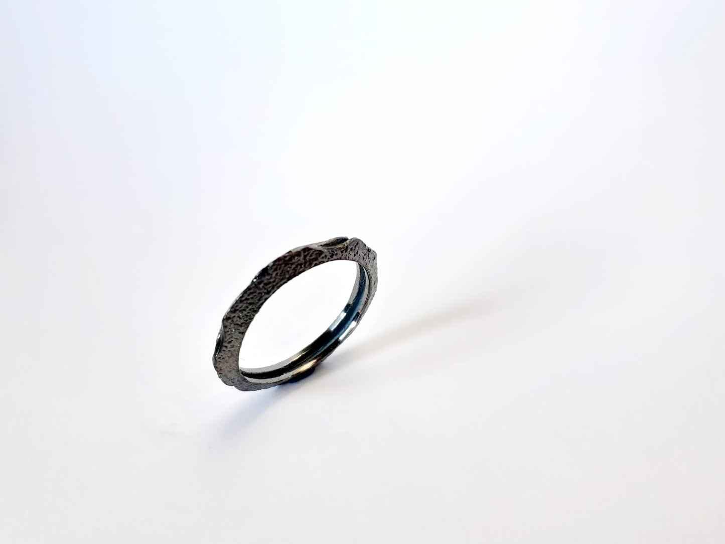 Anillo pequeño Noche baño rodio gris