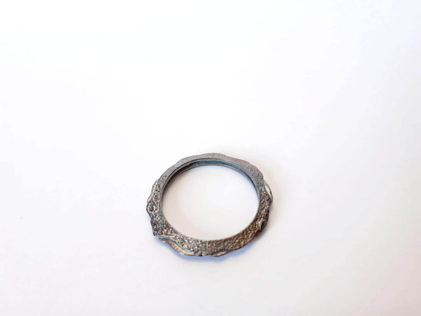 Anillo pequeño Noche baño rodio gris