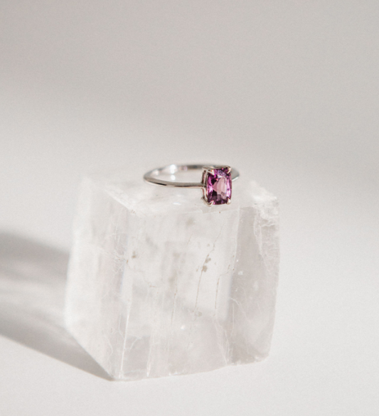 Anillo Marí Espinela Morada