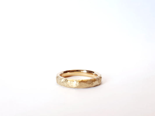 Anillo Hilo Media caña ancha Madera en oro amarillo