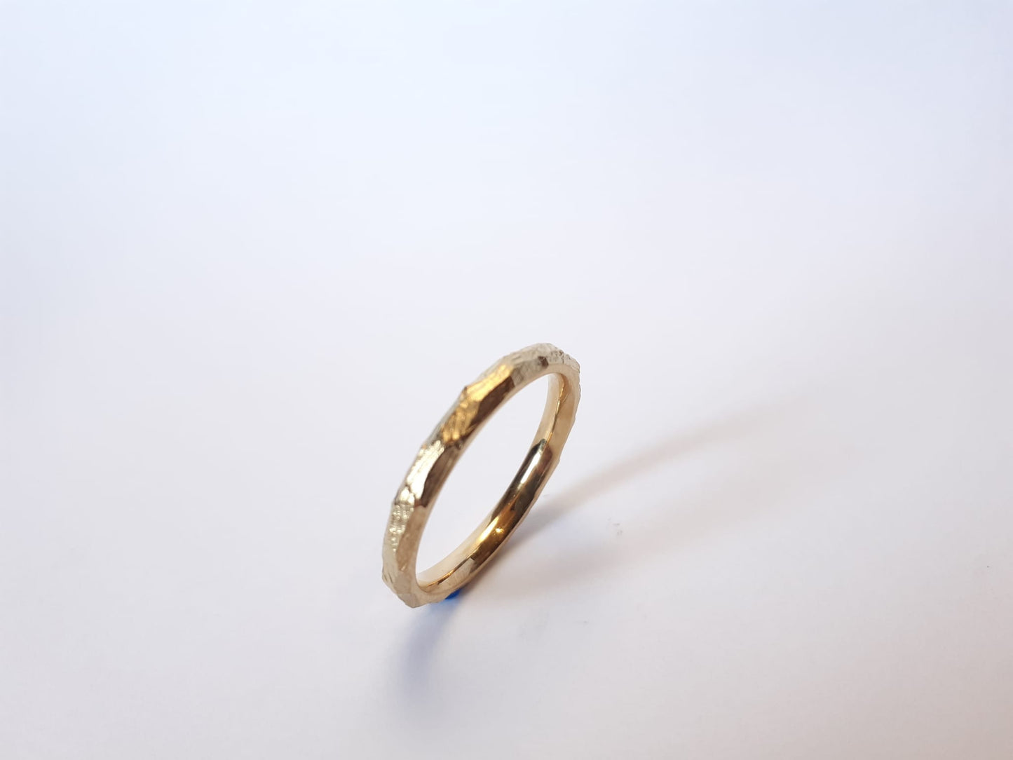 Anillo Hilo Media caña estrecha Madera en oro amarillo